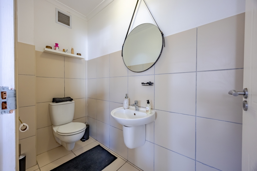 2 Bedroom Property for Sale in Burgundy Estate Western Cape